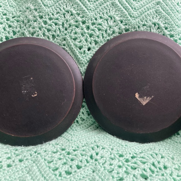 Two Wooden Hand-painted Plates Wall Hangers - Picture 2 of 8